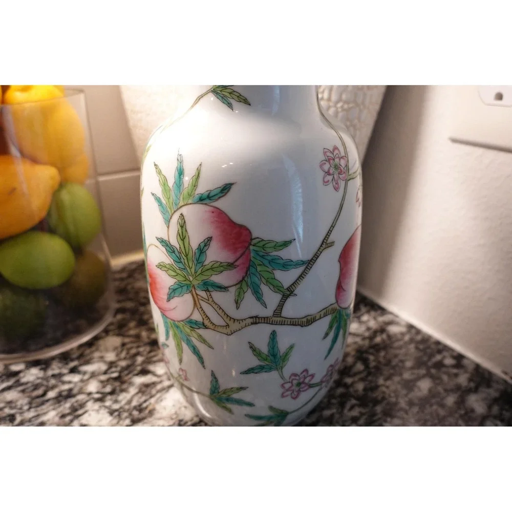 Jingdezhen Famille Rose‎ 9 Peaches Bottle Vase